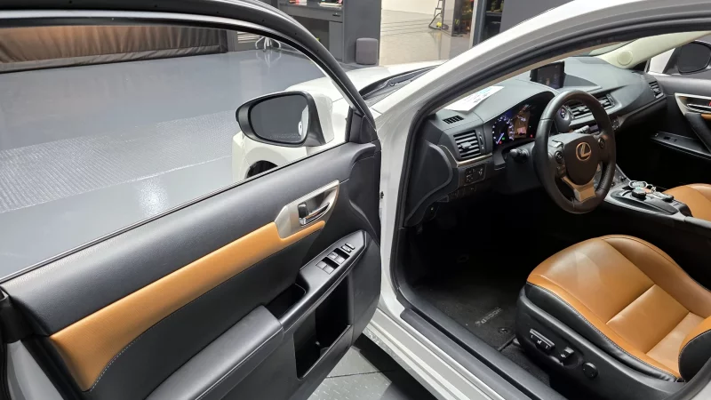 Lexus CT200h
