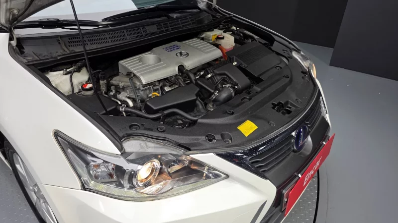 Lexus CT200h