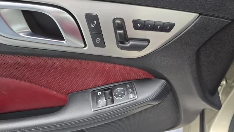 Mercedes-Benz SLK-Class