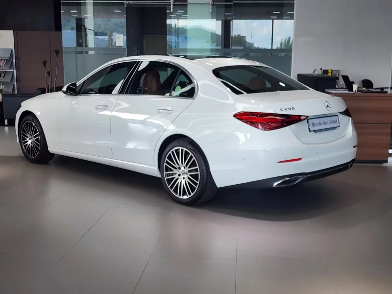 Mercedes-Benz C-Class