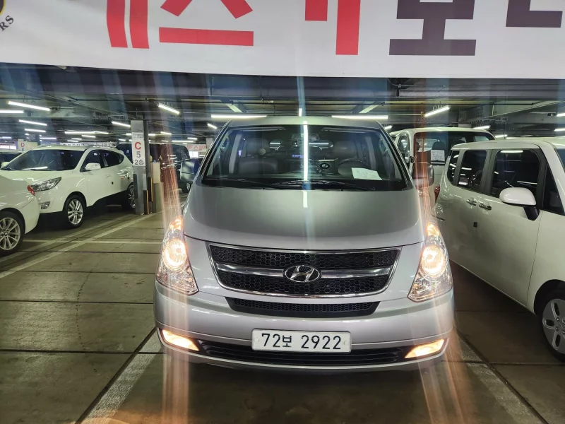 Hyundai Starex