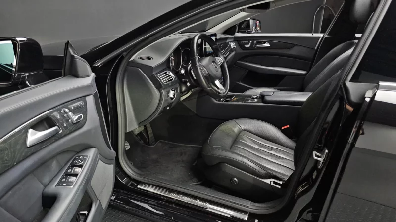 Mercedes-Benz CLS-Class