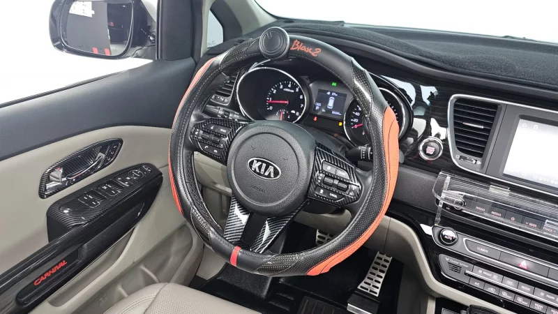 Kia Carnival