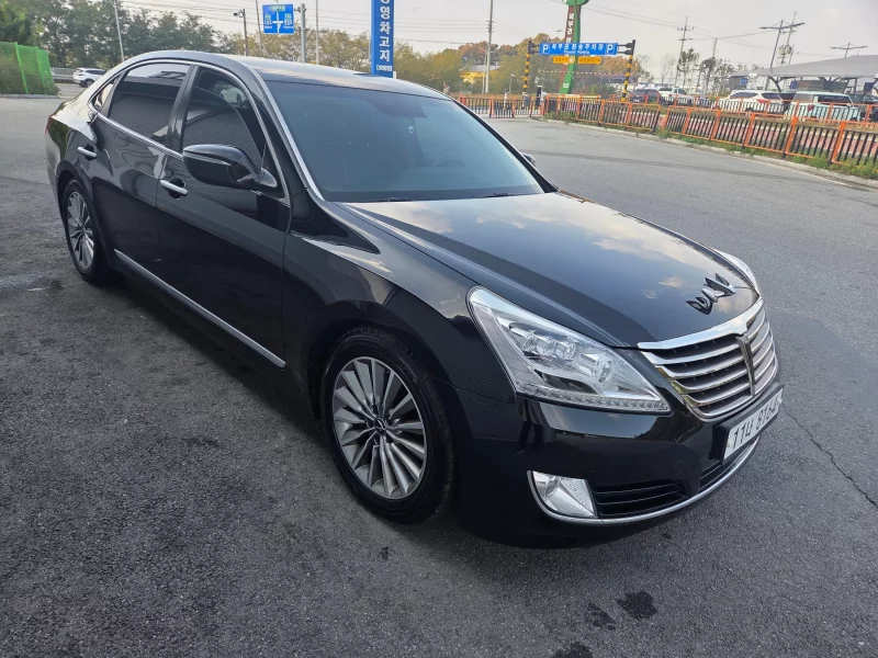 Hyundai Equus
