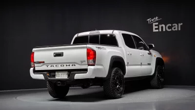 Toyota TACOMA