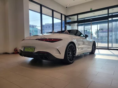 Mercedes-Benz SL-Class