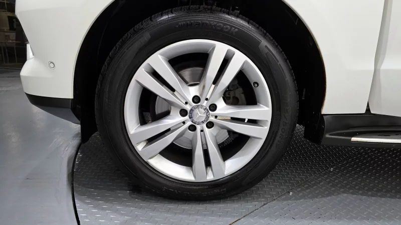 Mercedes-Benz M-class