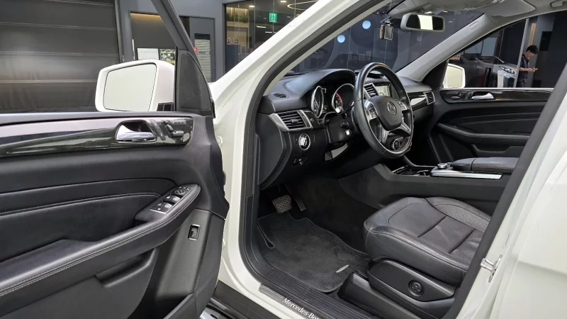 Mercedes-Benz M-class