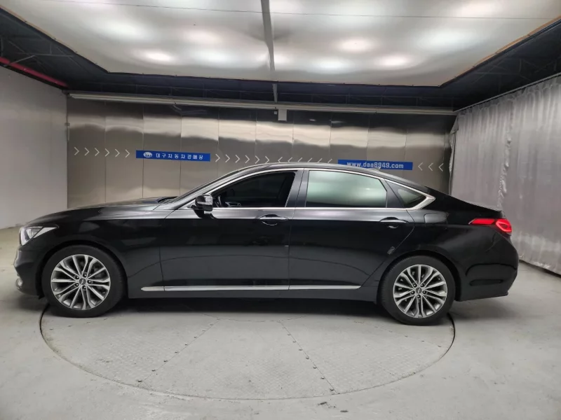 Hyundai Genesis