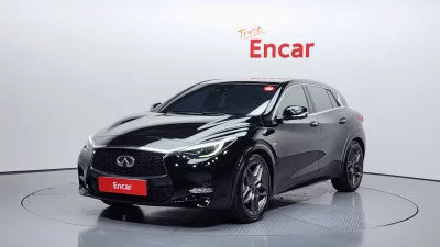 Infiniti Q30
