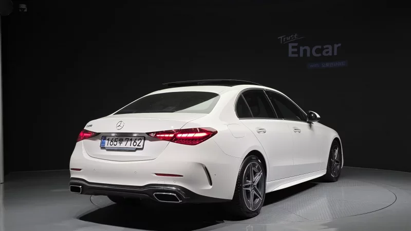 Mercedes-Benz C-Class