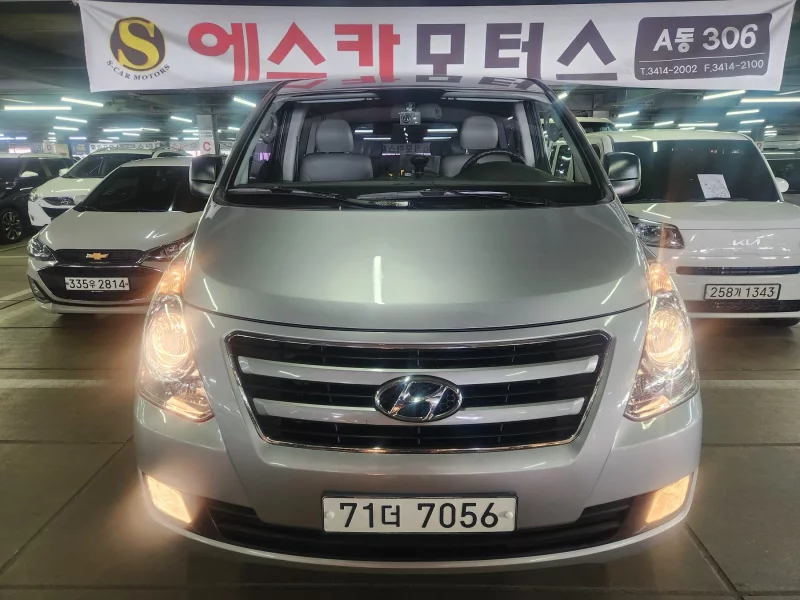 Hyundai Starex