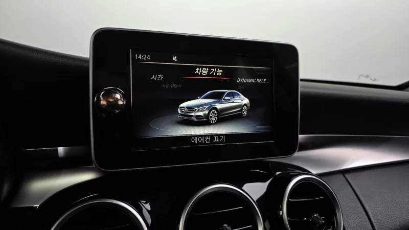 Mercedes-Benz C-Class