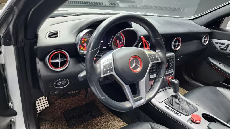 Mercedes-Benz SLK-Class