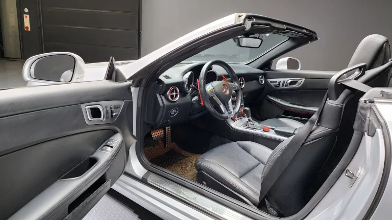 Mercedes-Benz SLK-Class