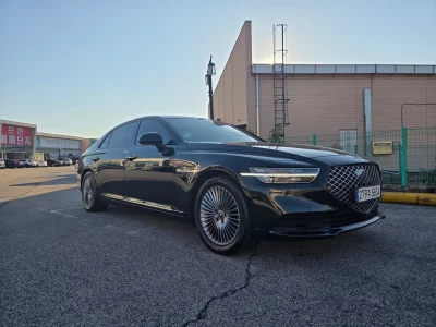 Genesis G90
