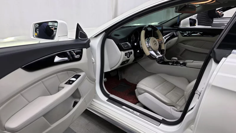 Mercedes-Benz CLS-Class