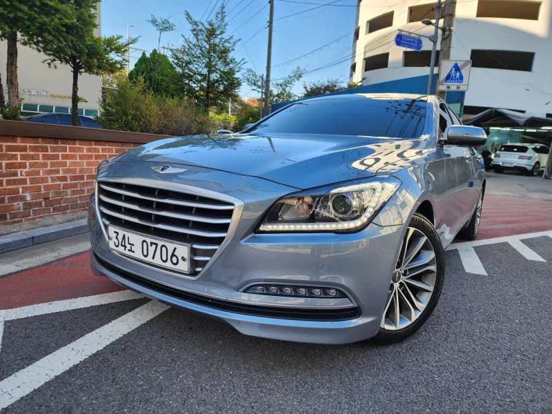 Hyundai Genesis