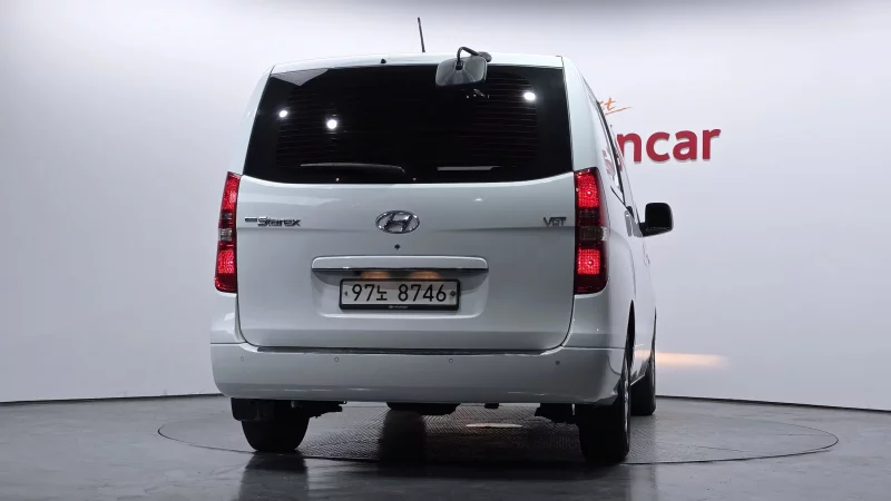 Hyundai Starex