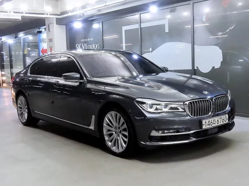BMW 7-Series