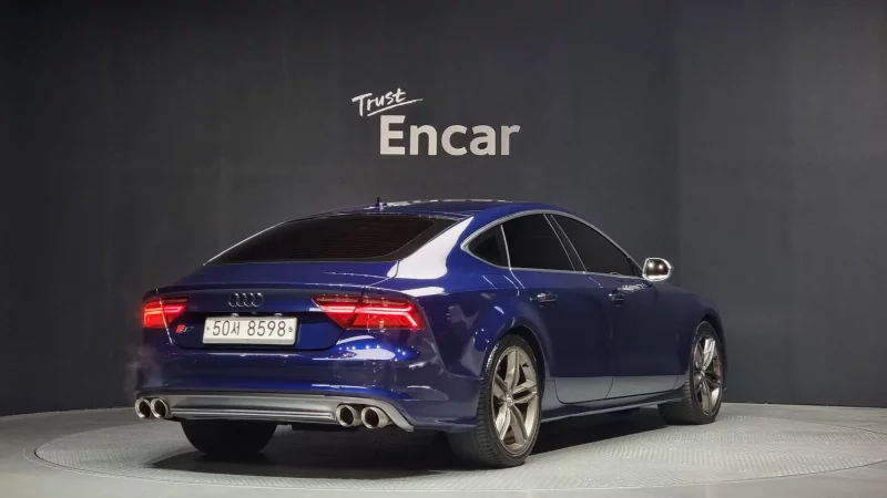 Audi S7