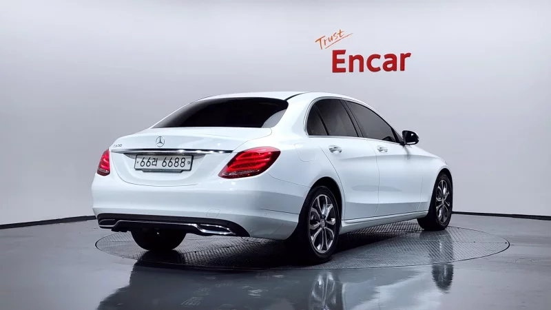 Mercedes-Benz C-Class