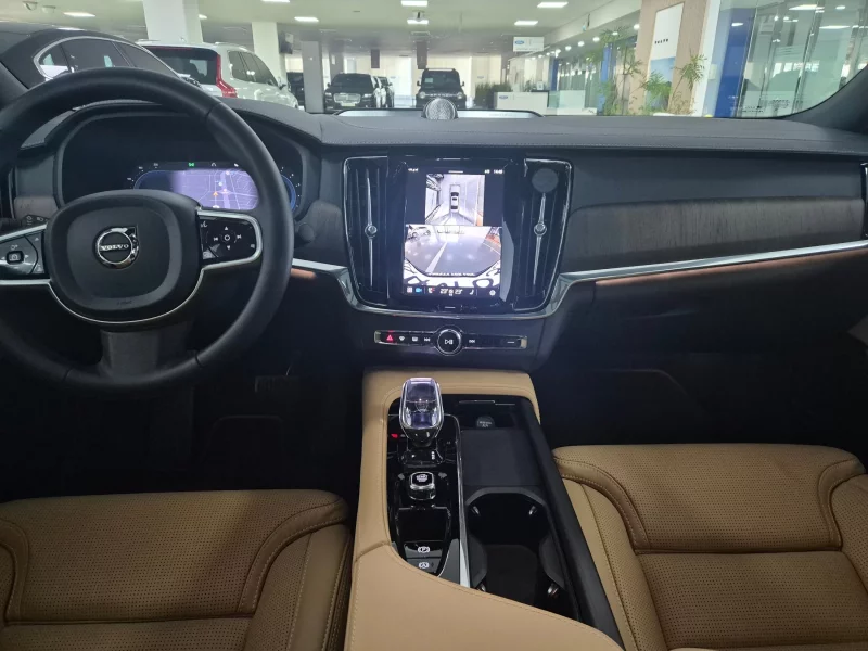 Volvo S90