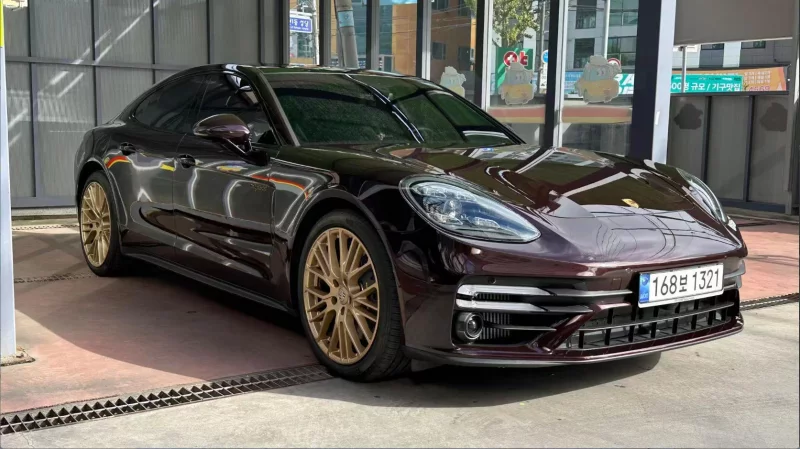 Porsche PANAMERA
