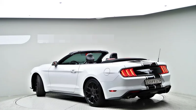 Ford MUSTANG