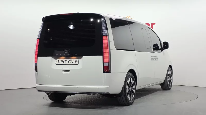 Hyundai Staria