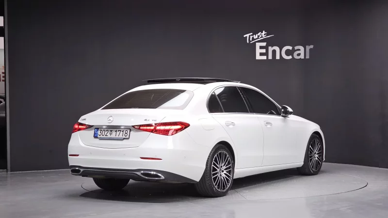 Mercedes-Benz C-Class