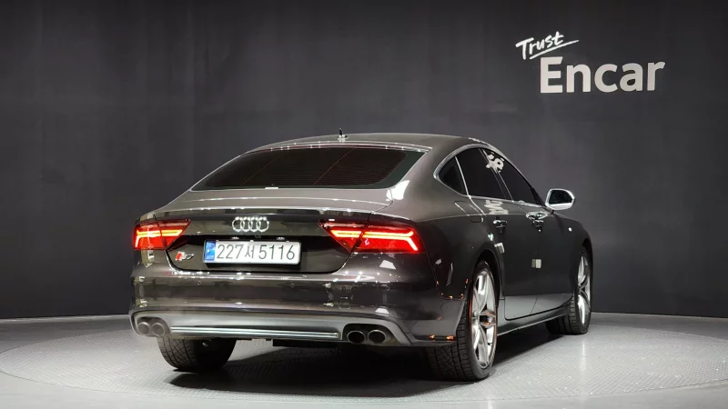 Audi S7