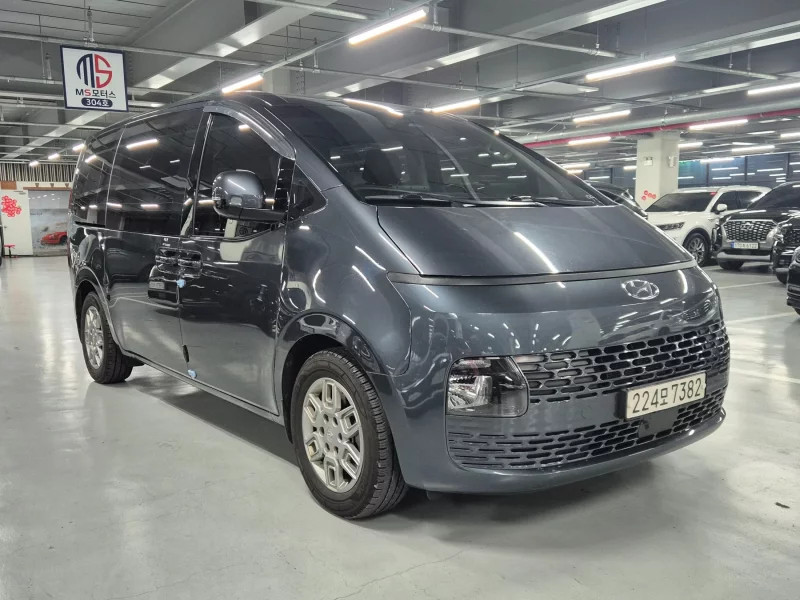 Hyundai Staria