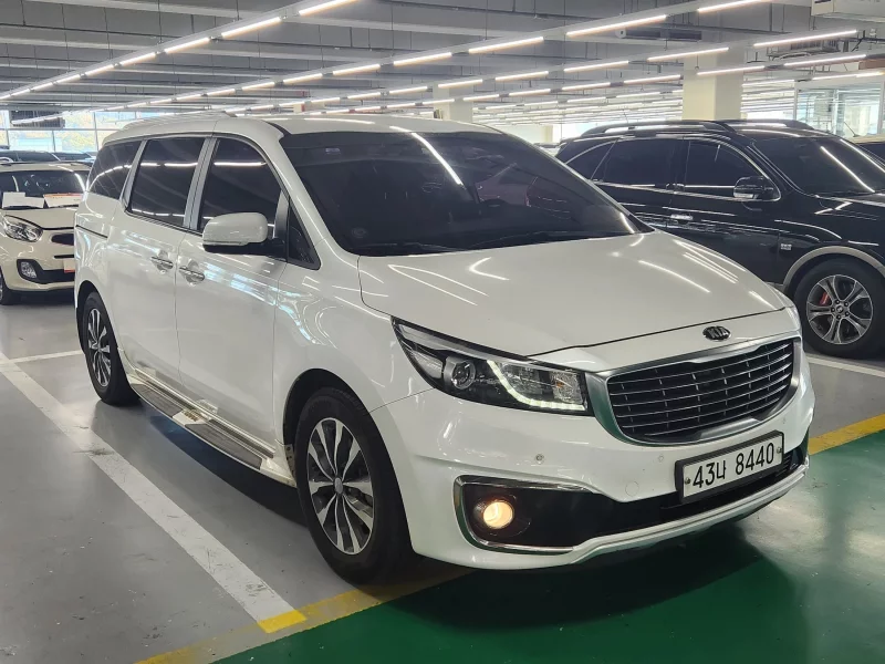 Kia Carnival