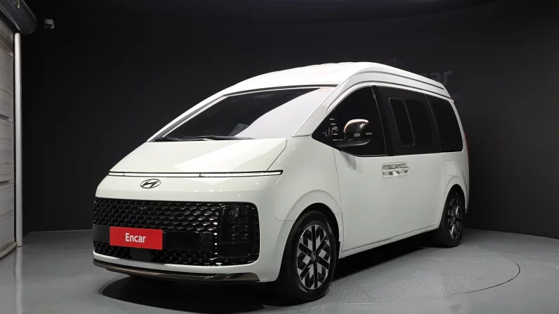 Hyundai Staria