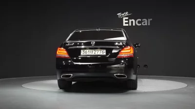 Hyundai Equus