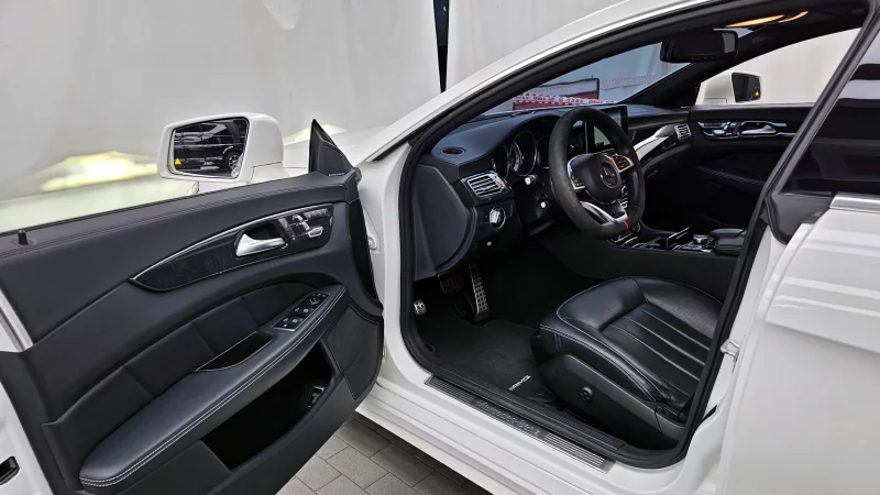 Mercedes-Benz CLS-Class