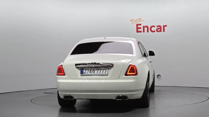 Rolls-Royce GHOST