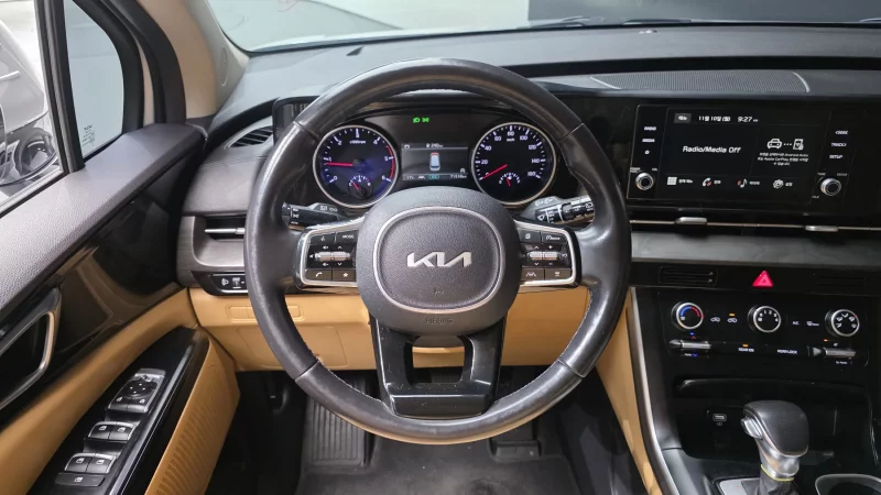Kia Carnival