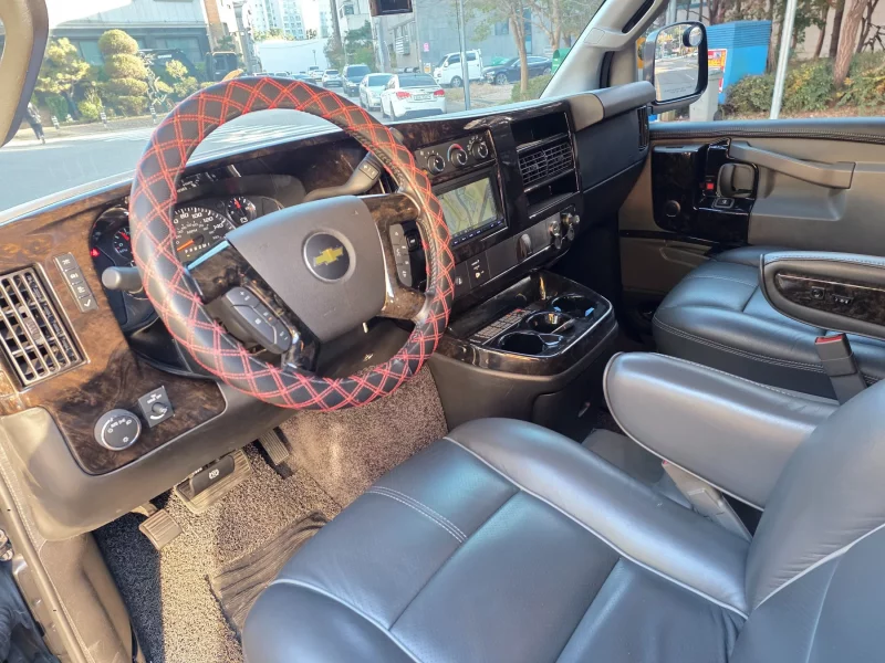 Chevrolet Express Van