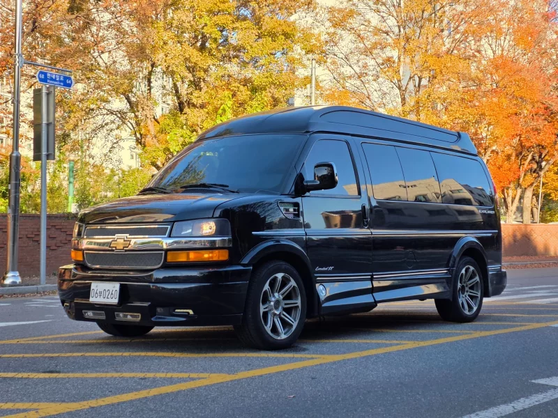 Chevrolet Express Van