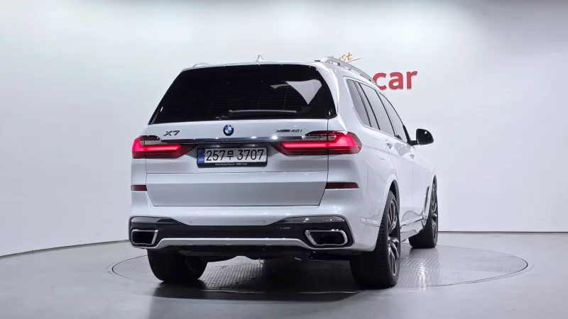 BMW X7