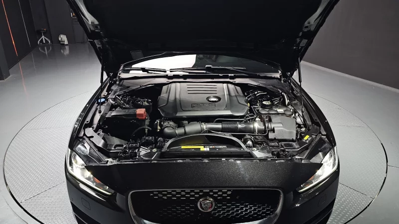 Jaguar XE
