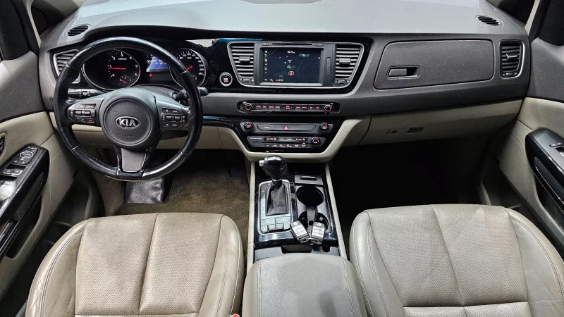 Kia Carnival