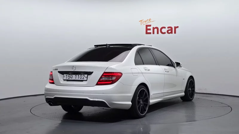 Mercedes-Benz C-Class