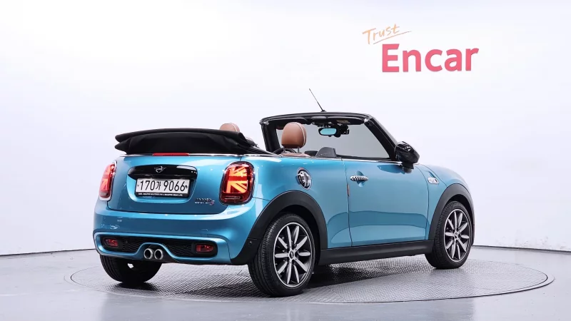 MINI Cooper Convertible