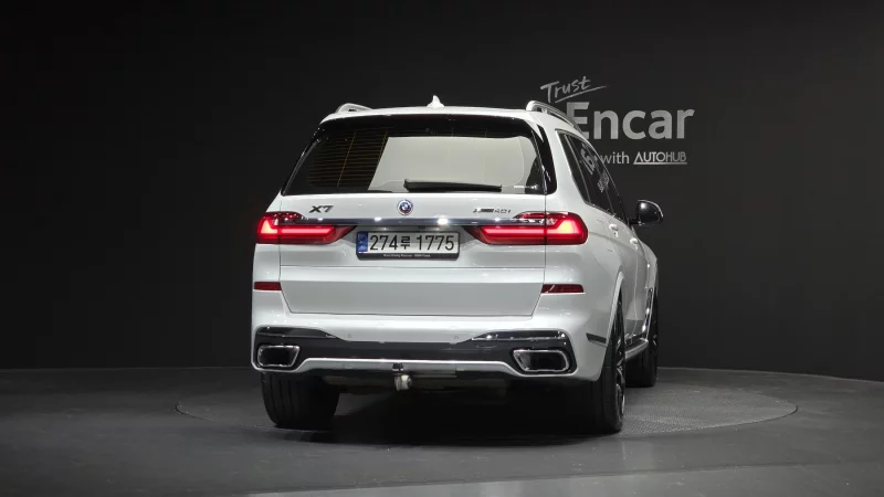 BMW X7