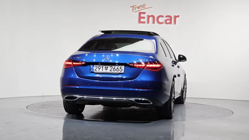 Mercedes-Benz C-Class