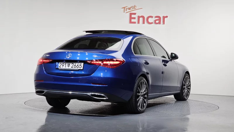 Mercedes-Benz C-Class