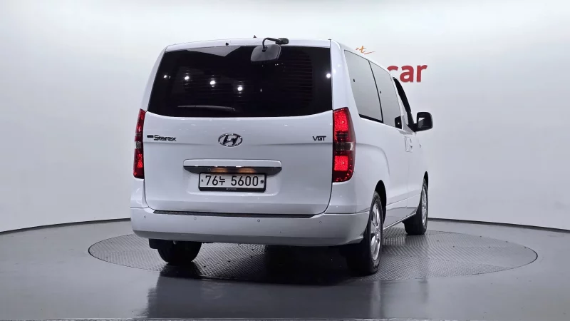 Hyundai Starex
